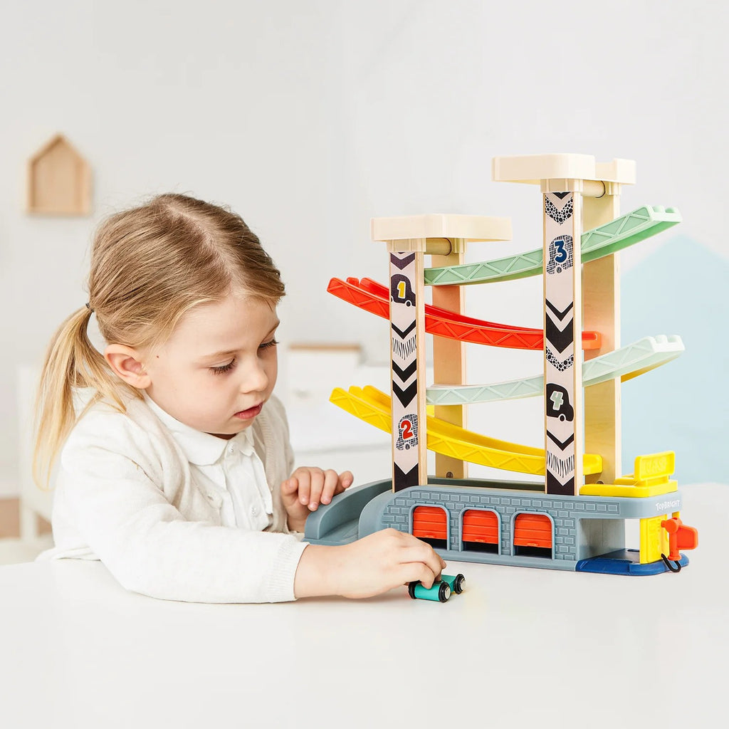 agonistiki-pista-aytokinitwn-me-4-amaxakia-wooden-car-race-track-top-bright-oneandonlybaby.gr