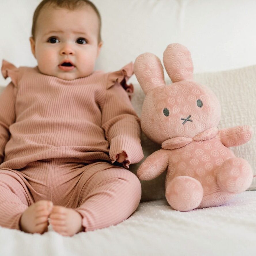 loutrino-veloute-lagoudaki-pink-miffy-flowers-oneandonlybaby.gr