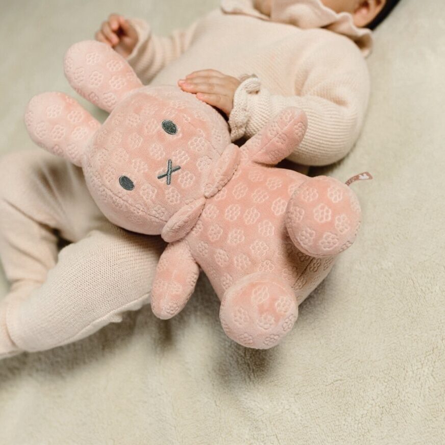 loutrino-veloute-lagoudaki-pink-miffy-flowers-oneandonlybaby.gr