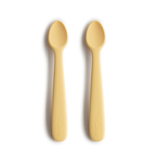 paidiko-koutali-siliconis-2-pack-silicone-feeding-spoons-pale-daffodil-mushie-oneandonlybaby.gr