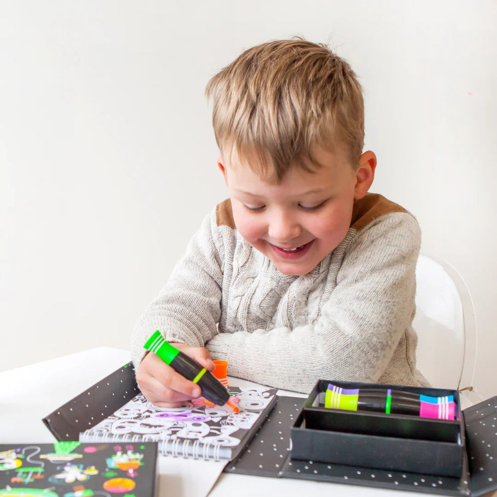 set-drastiriotiton-neon-colouring-set-outer-space-tiger-tribe-oneandonlybaby.gr