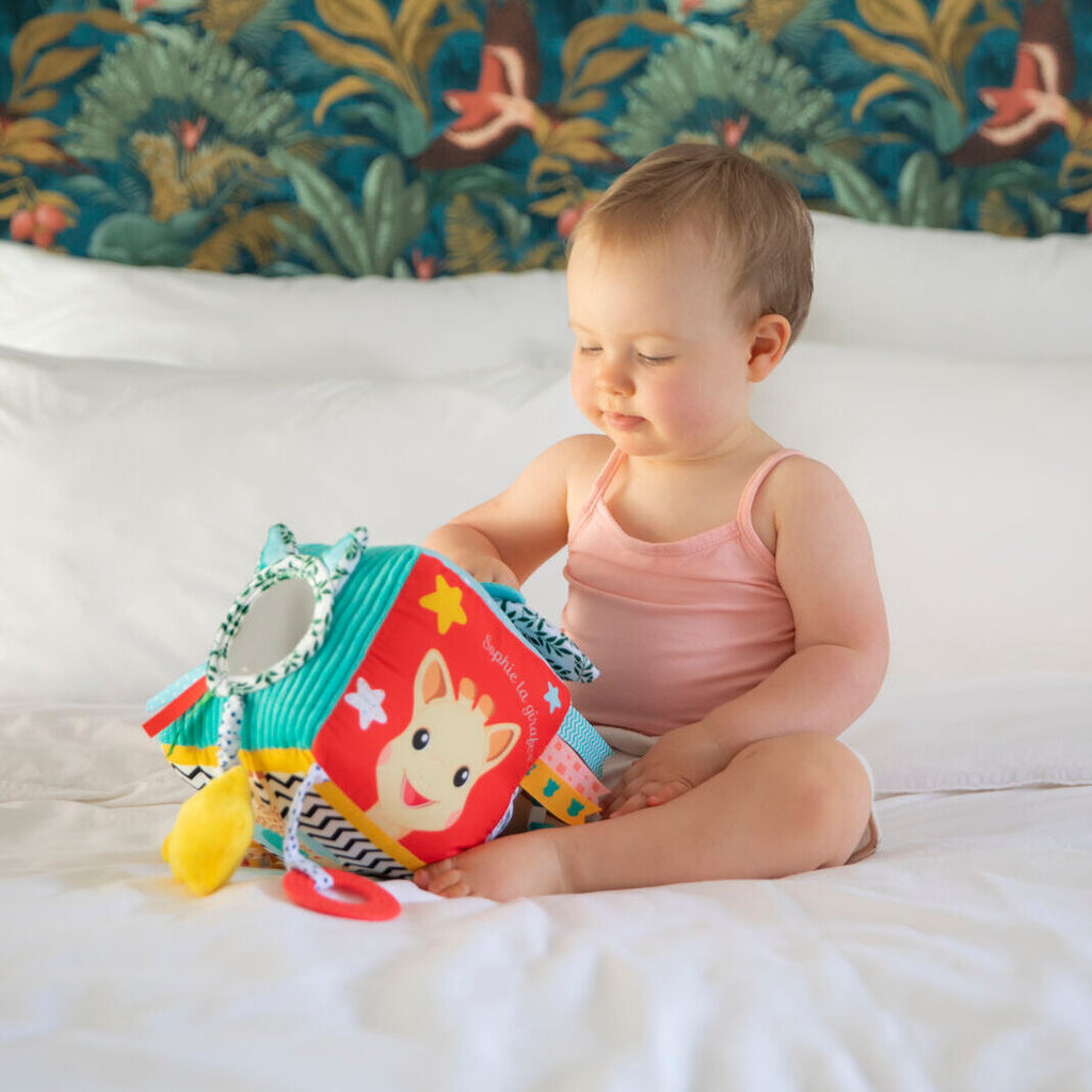sophie-la-girafe-sofi-kamilopardali-sensory-cube-oneandonlybaby.gr