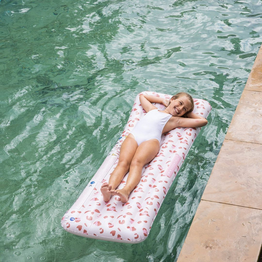  Analyzing image     stroma-thalassis-falaina-luxury-waterbed-old-pink-leopard-swim-essentials-onenadonlybaby.gr