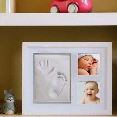 tripli-korniza-me-fotografia-kai-pilo-pearhead-oneandolybaby.gr